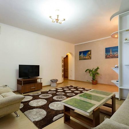 Nadezhda Apartments In Samal Алматы Экстерьер фото